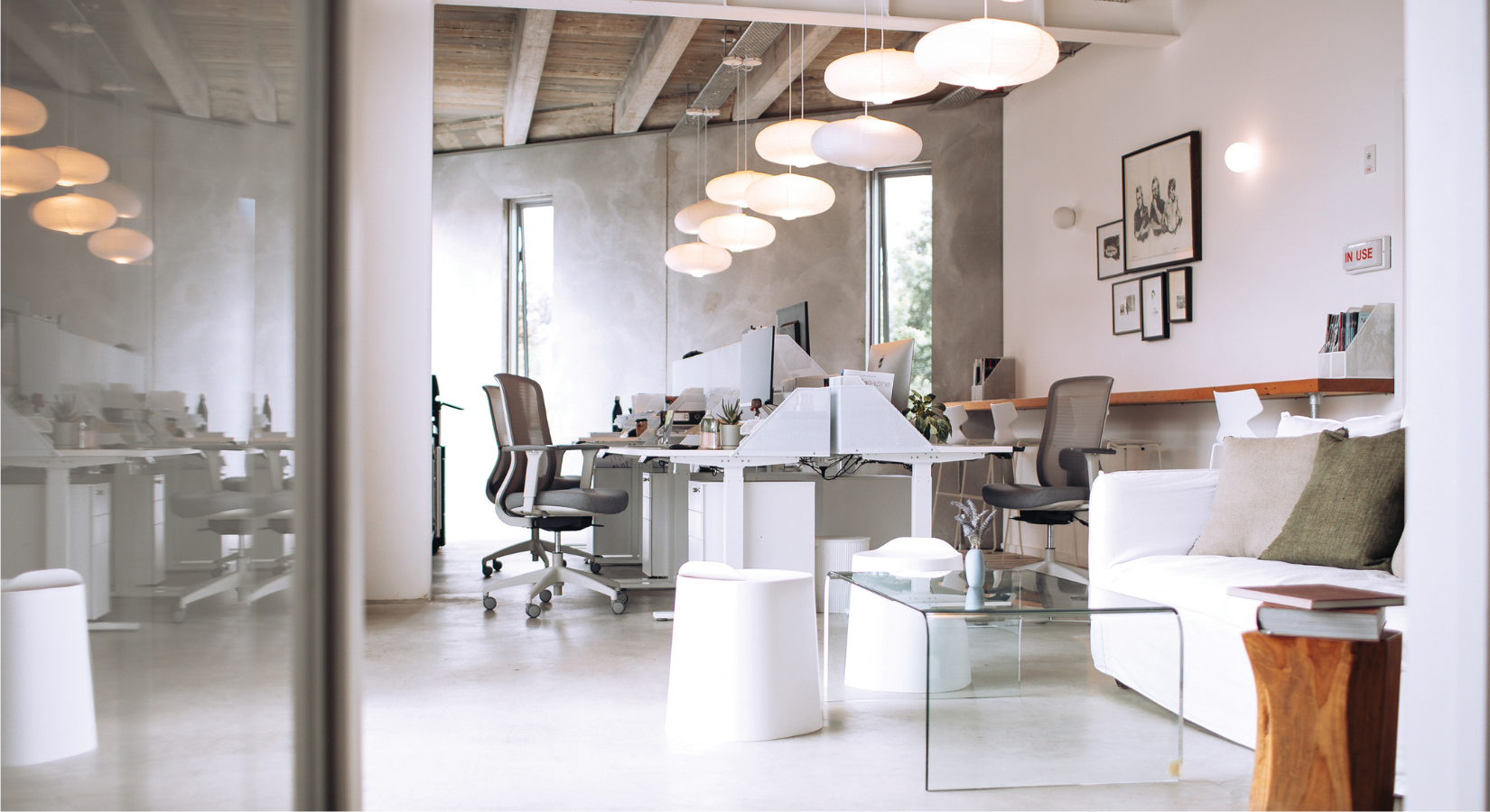 How to Optimise Your Office Space for Spring: Refresh, Reorganise, and Revitalise